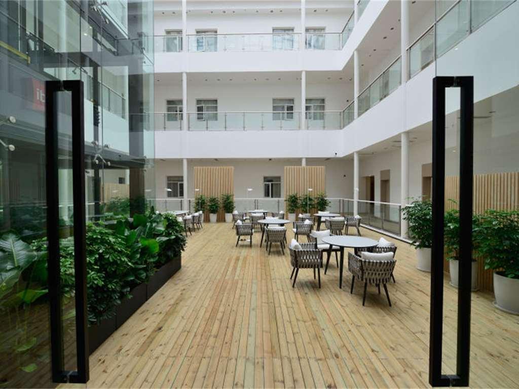 Ibis New Hongqiao 3*