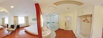 Hotel Ibis New Hongqiao